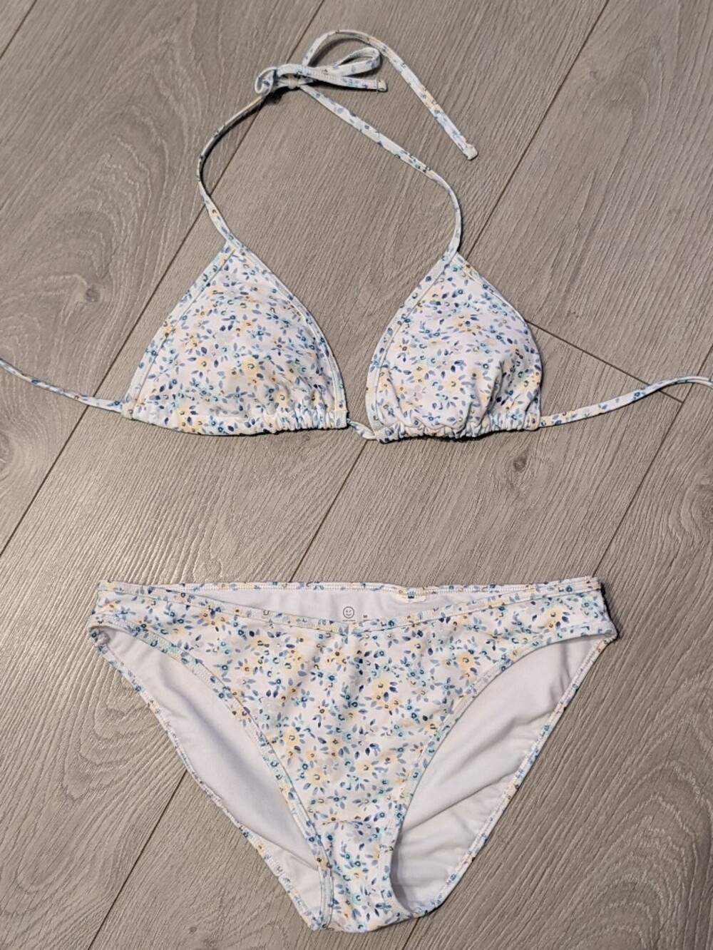 Hollister | Floral Two-Piece Swim Set in White and Blue